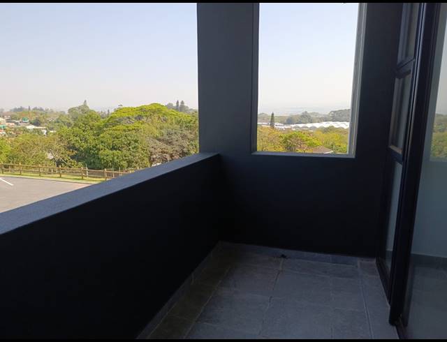 2 BEDROOM APARTMENT FOR SALE IN SHEFFIELD BEACH